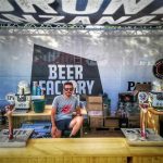 Beber cerveza y viajar. Beer Factory FIB