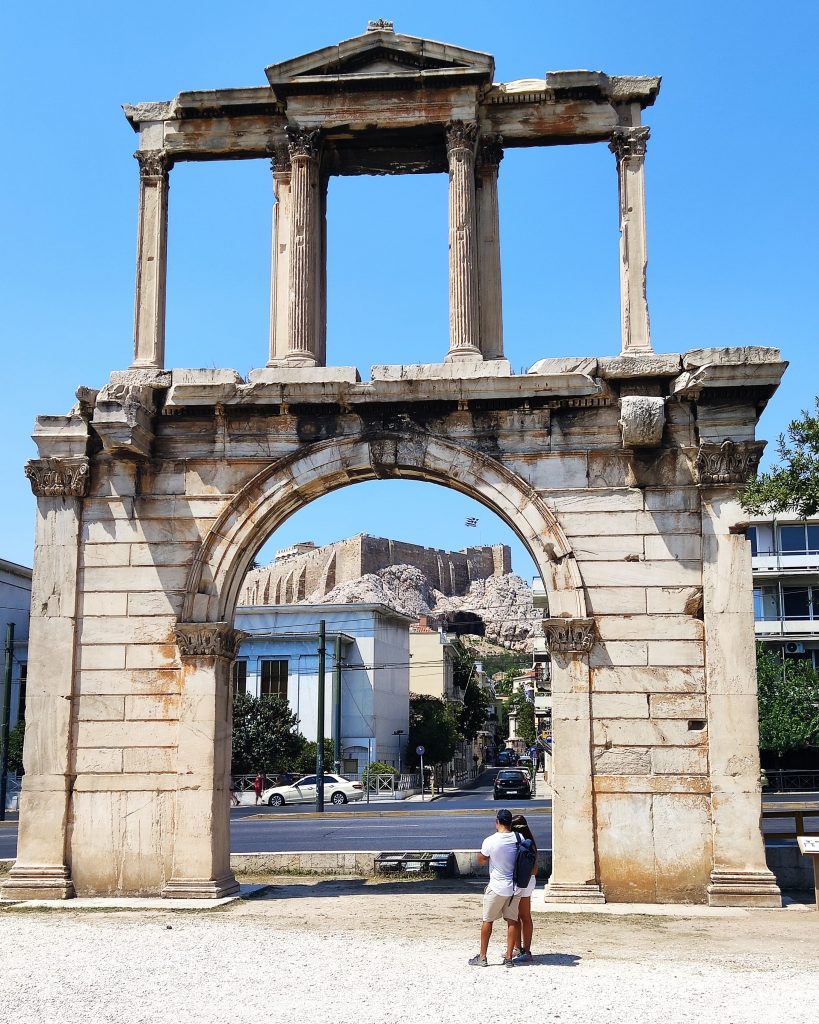 Los 10 imprescindibles que ver o hacer en Atenas - Arco o Puerta de Adriano en Atenas