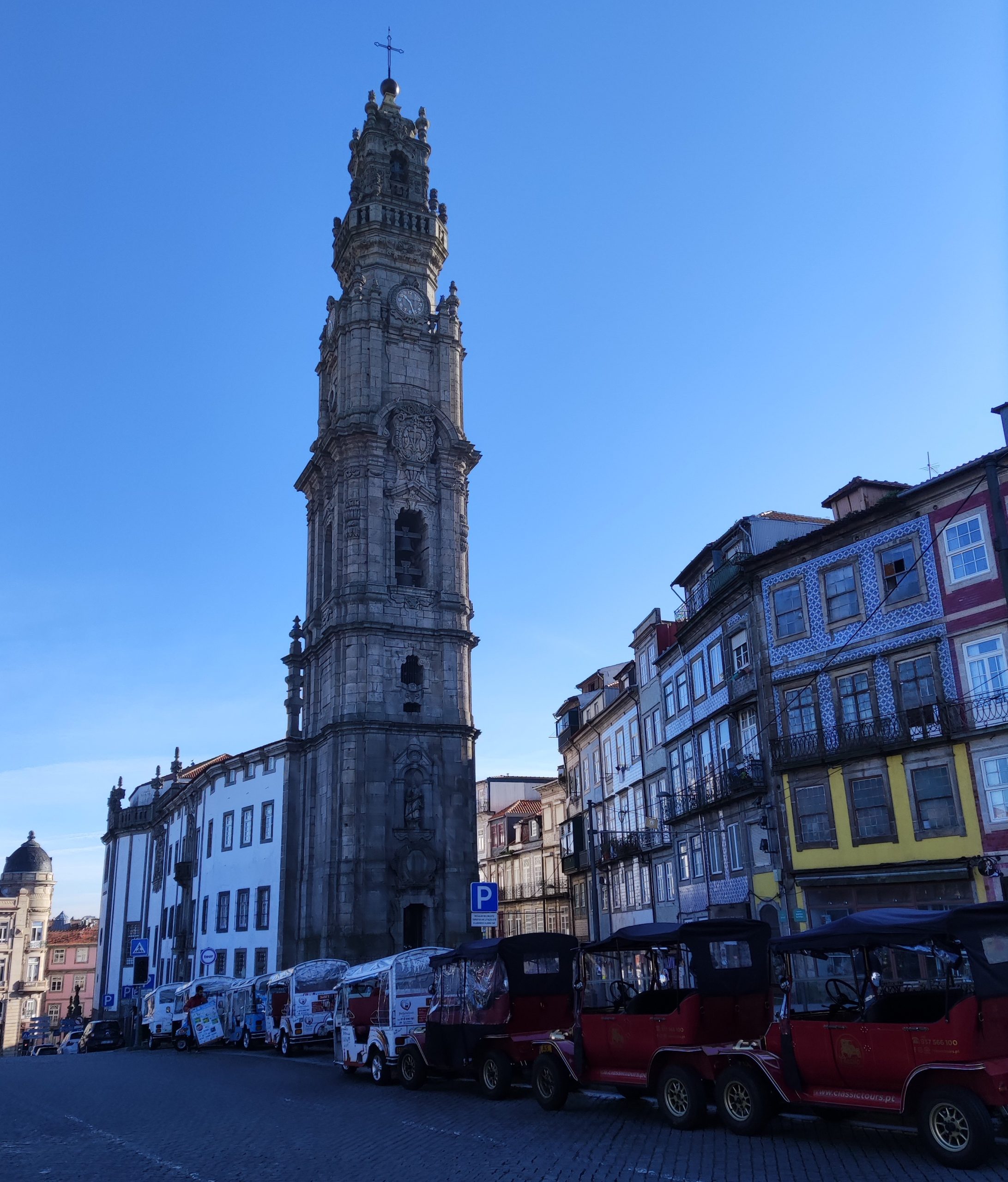 Qué ver y hacer en Oporto - Torre de los Clérigos