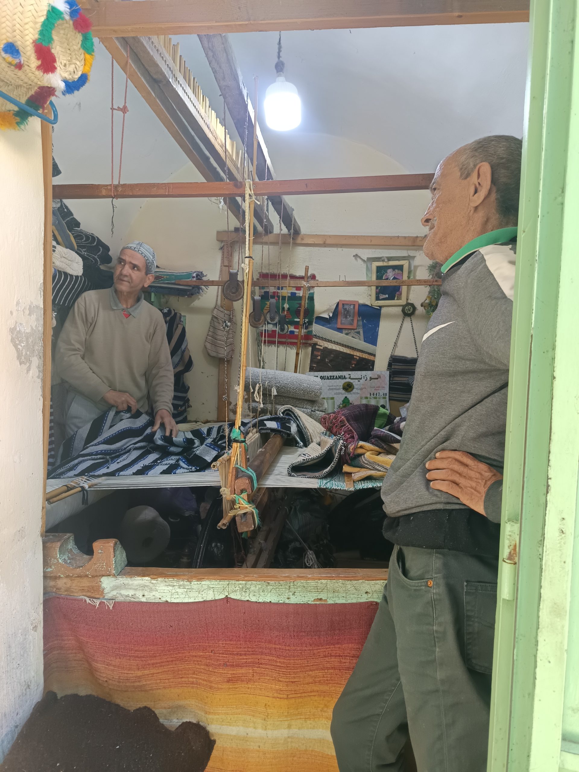 Ouezzane (fábrica mantas)-Ruta circular por Marruecos en autocaravana