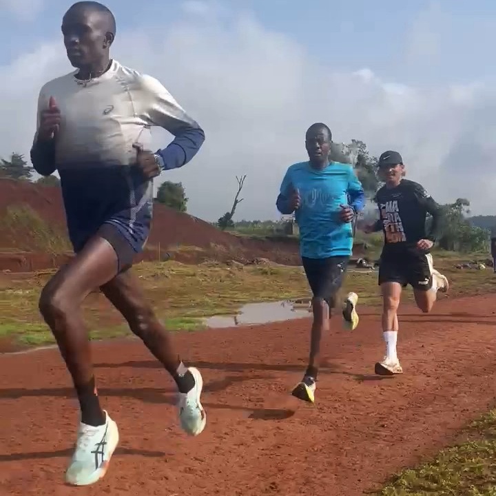 Qué ver y hacer en Iten - Kamariny Stadium - correr con atletas de élite